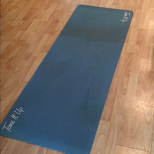 TIU yoga mat